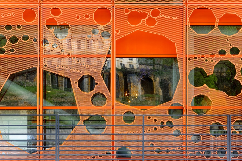 Orange et reflets (RX-05277 v1)